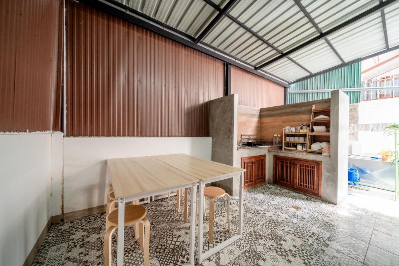 Socialer Coliving & Coworking Space Τσιάνγκ Μάι Εξωτερικό φωτογραφία